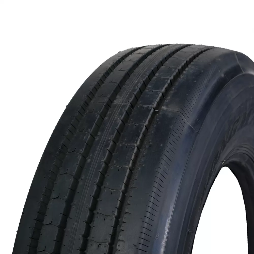 Грузовая шина 295/80 R22,5 Long March LM-216 18PR в Коркино